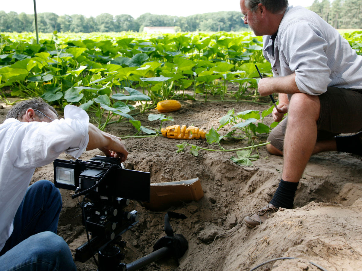 Behind the scenes 3